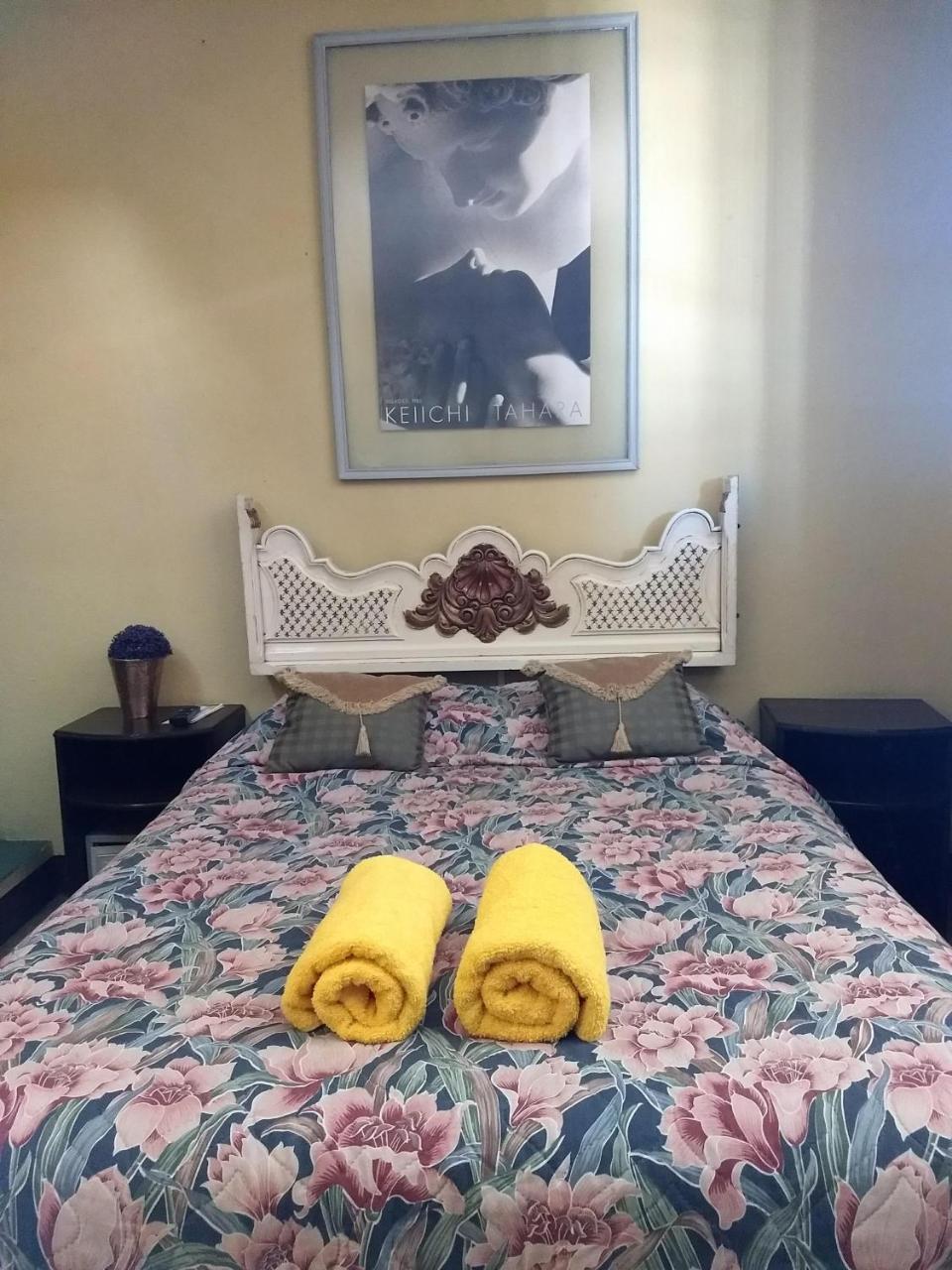 Give House Bed & Breakfast Guatemala City Exterior photo