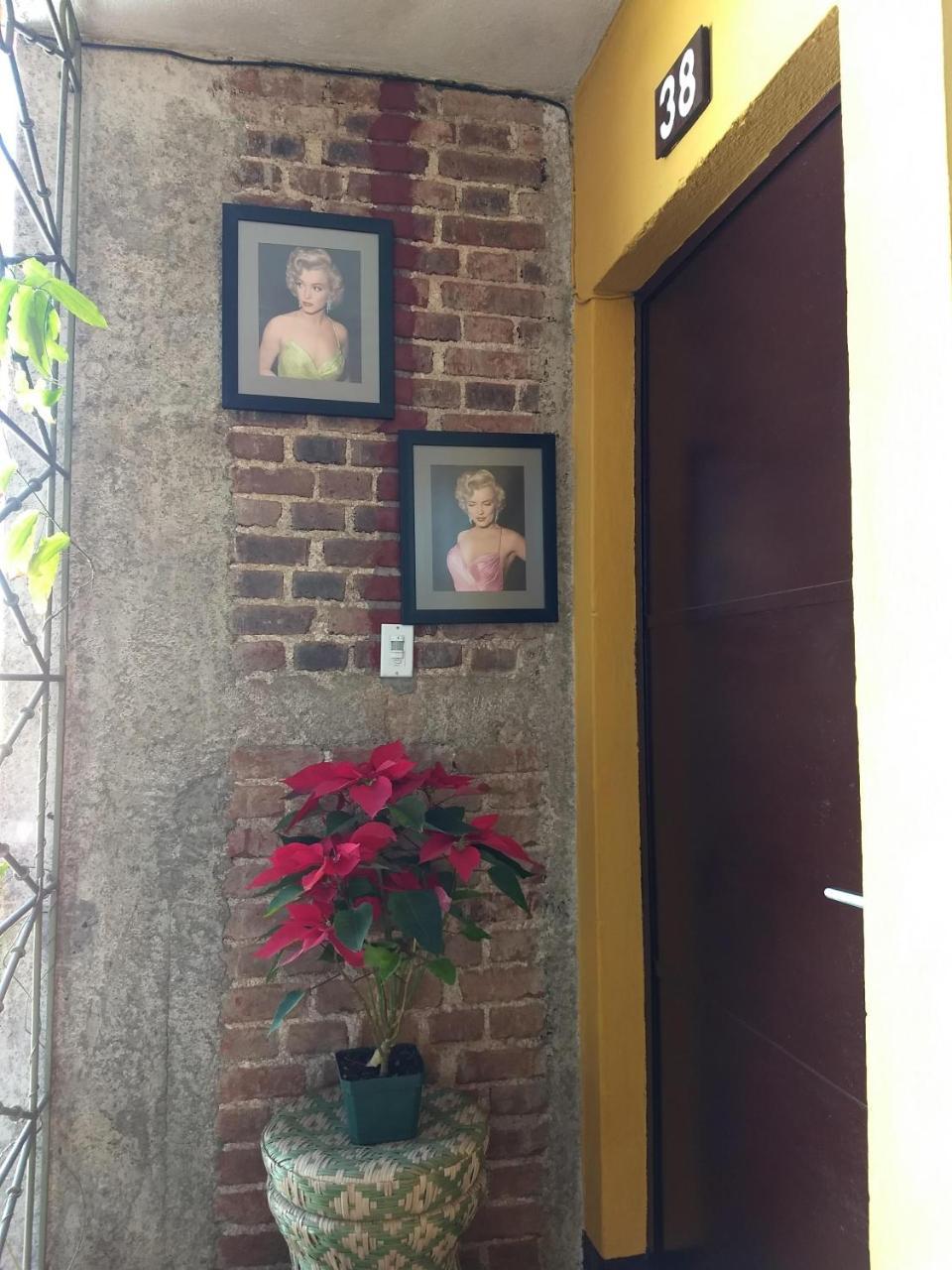 Give House Bed & Breakfast Guatemala City Exterior photo