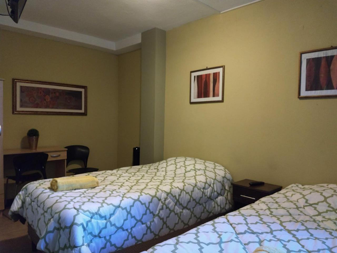 Give House Bed & Breakfast Guatemala City Exterior photo